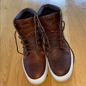 Women’s size 7.5 Timberland Sneaker Boots